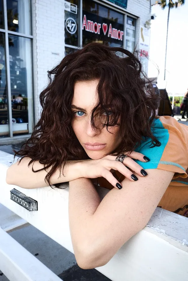 Amber Van Day: Single Release Press Imagery