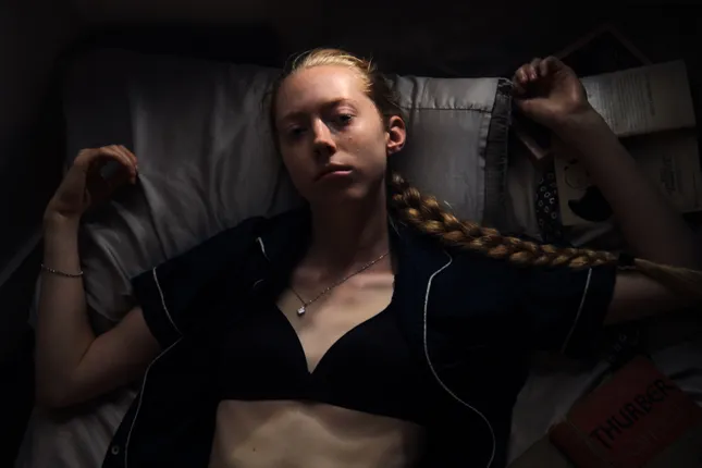 Before the world perceives me