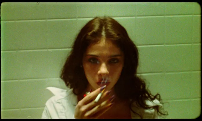 RED’S | Marlboros Red Spec Ad