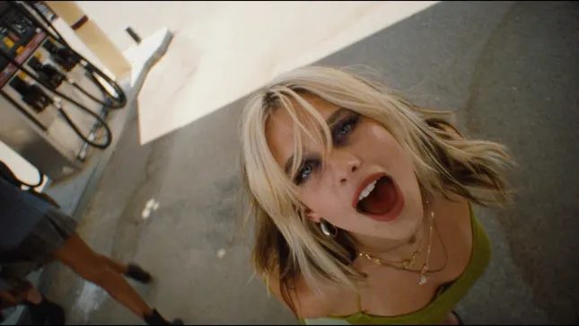 Sophie Cates | “Nasty”