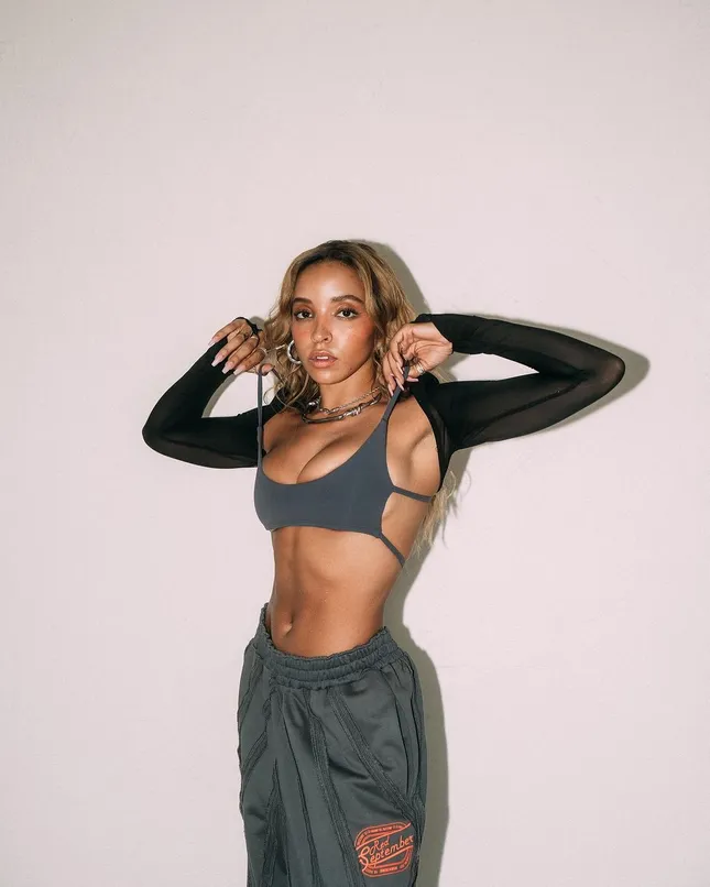 TINASHE - Summer Content Shoot