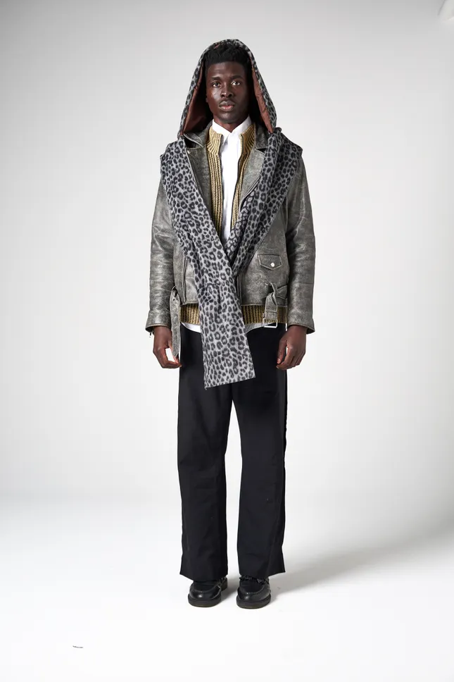 "rei’s hooded scarf" | E-Commerce Shoot