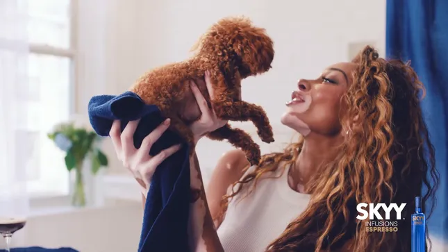 Skyy Espresso x Winnie Harlow