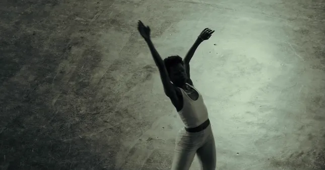 Performance Vizual — “Black Women” feat. LOREN