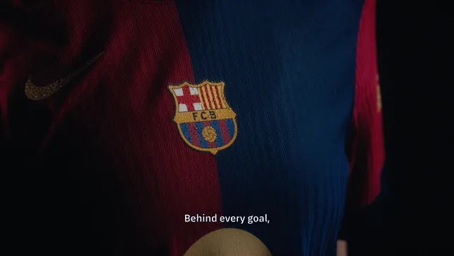 F.C. Barcelona Femení - El Món Ens Mira