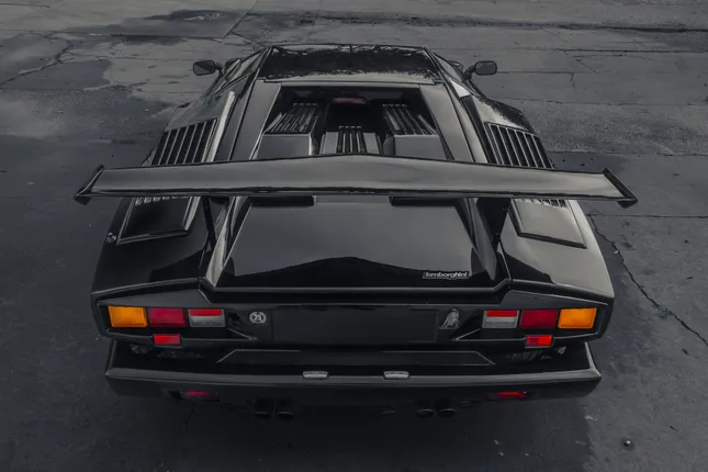 Motion Tested ‘Lamborghini Countach’ Editorial Photography