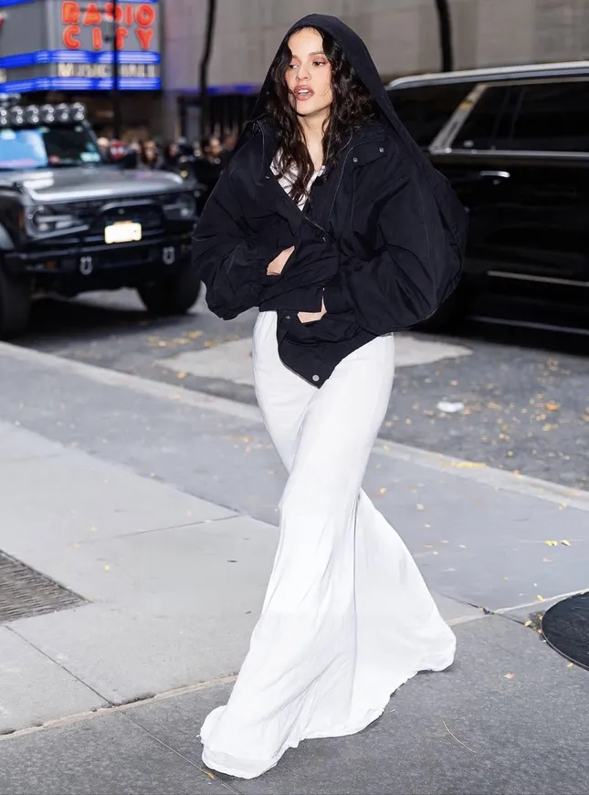 styling assistance @rosalia.vt at @fallontonight