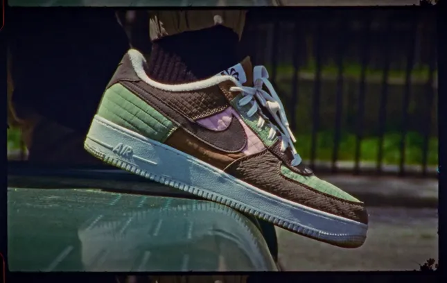 Nike “FLEXN”
