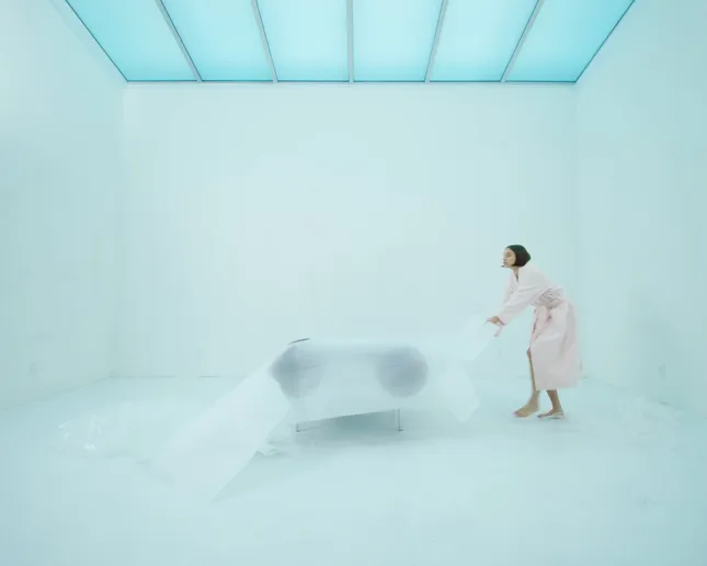 Kouros hug chair campaign