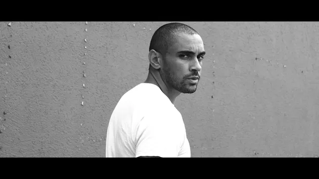 Aloof - Short fashion film