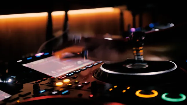 DJ Chizzle at Komodo