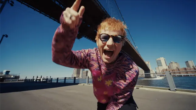Ed Sheeran - Azizam (Pink Heart Video)
