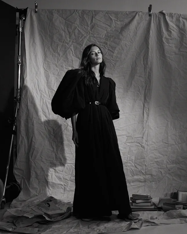 Elle - A Tale of Two Cities