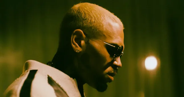 Don’t Give It Away - Fridayy & Chris Brown