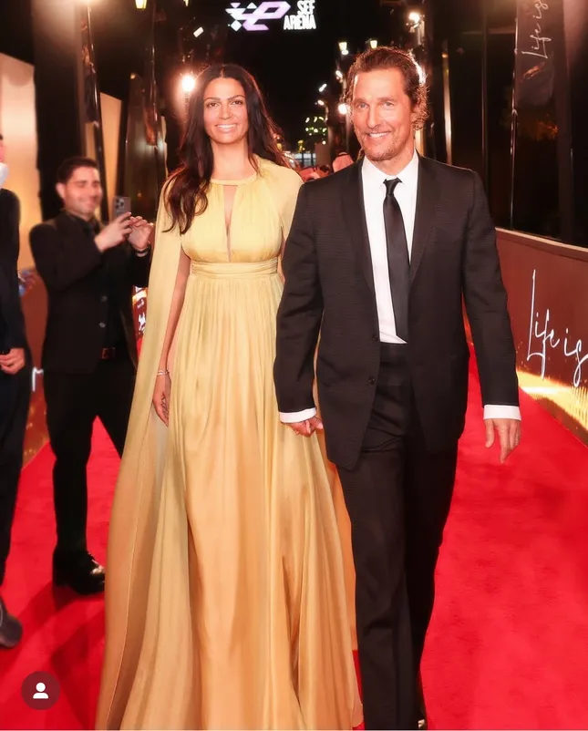 Red Carpet for Camilla Alves