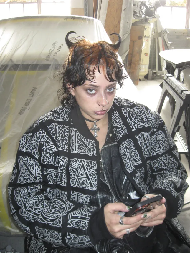 Devil horns