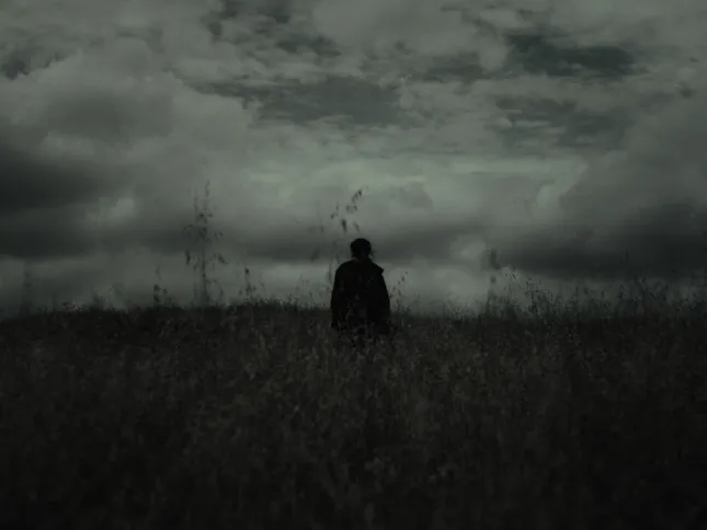 Noah Cyrus - 'I Saw the Mountains'