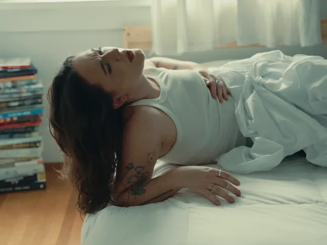 Middle of the Bed MV
