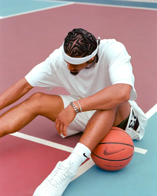 Nike - BRAIDED IN MOTION