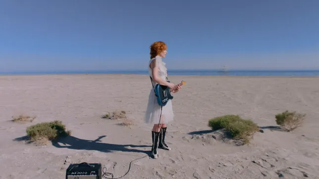 Mallory Merk ‘Thorns’ Music Video