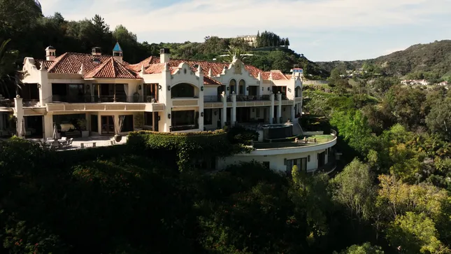 "Full House" Creator's $50 Million Mansion - Cine Edit