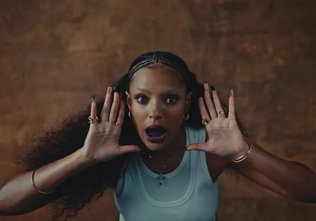 Smara Cyn “oooshxt!” Music Video