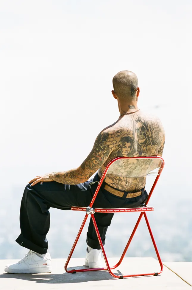 Supreme (photoshoot Campaign)