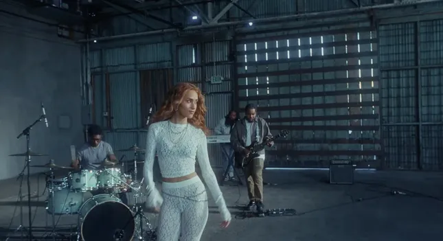 Skylar Simone - What's In It 4 Me & Do U Ever (LIVE)