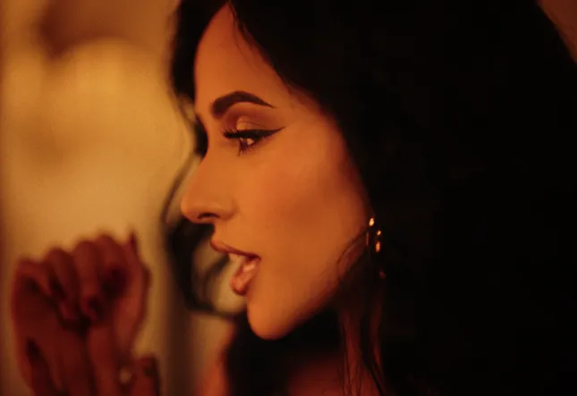 Becky G, Manuel Turizo “Que Haces”
