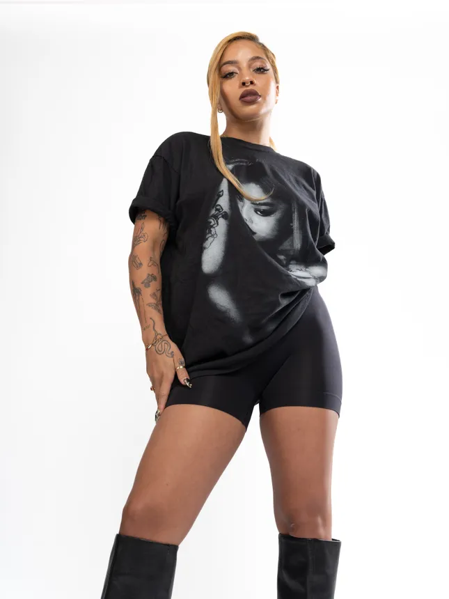 Kiana Ledé - Merch Photoshoot