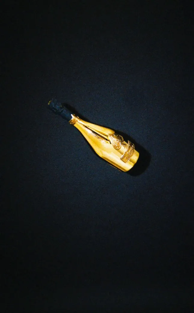 Ace of Spades - Inside the Box