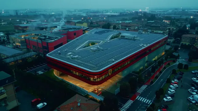Waking up Maranello (Race Service)