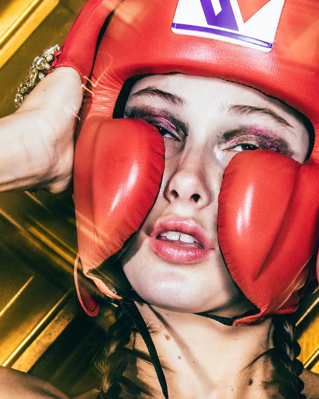 BOXING GIRL