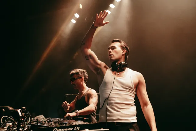 Loud Luxury