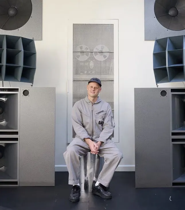 Hi-fi audio experience with Devon Turnbull