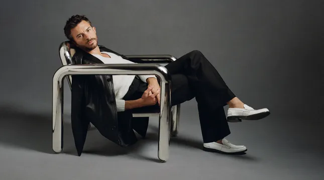 Who What Wear : Jonathan Bailey