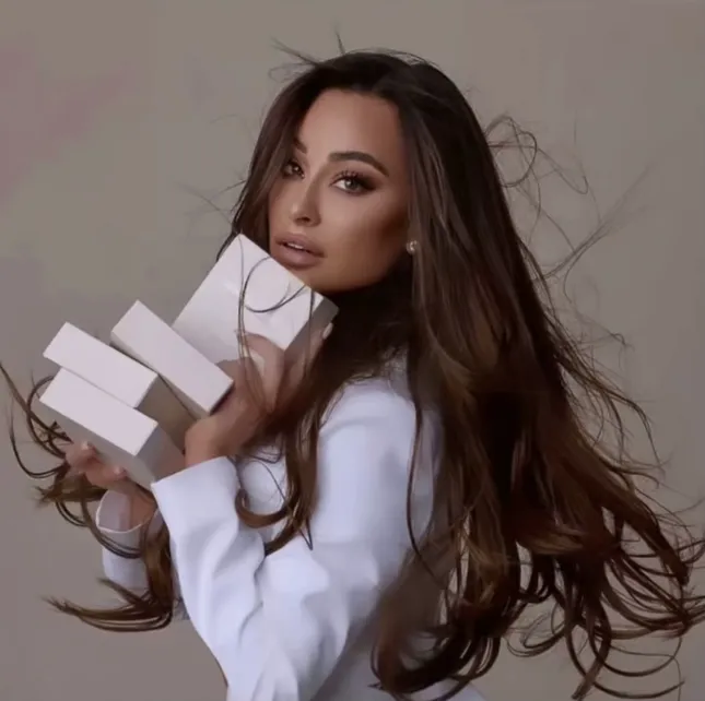 Priscilla Valles x Glam Seamless Campaign