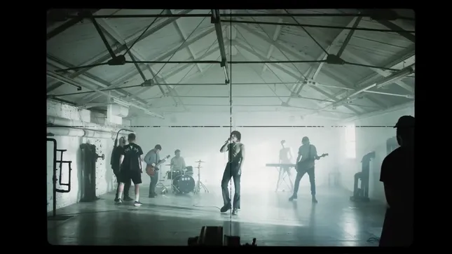 BMTH sTraNgeRs Music Video BTS