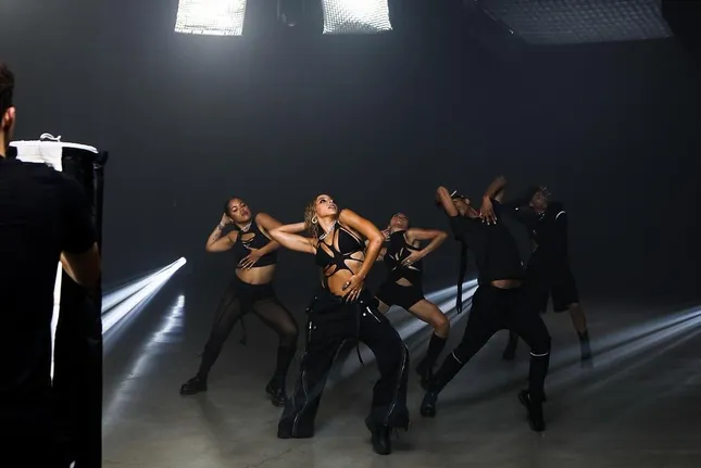 TINASHE - BB/ANG3L EXPERIENCE MV
