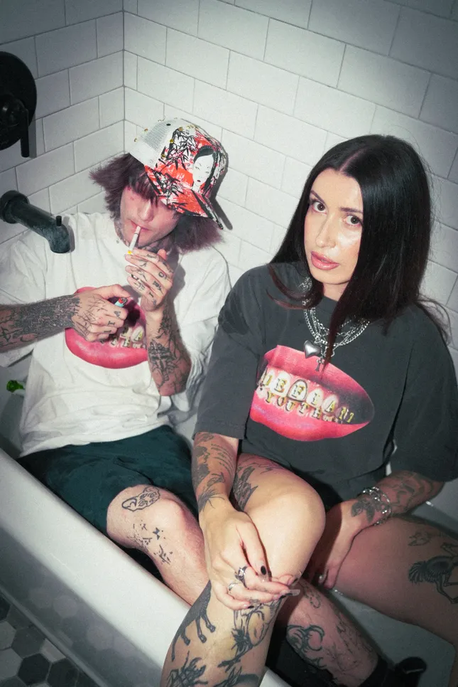 Defiant Youth (BathTime Shoot [couples])