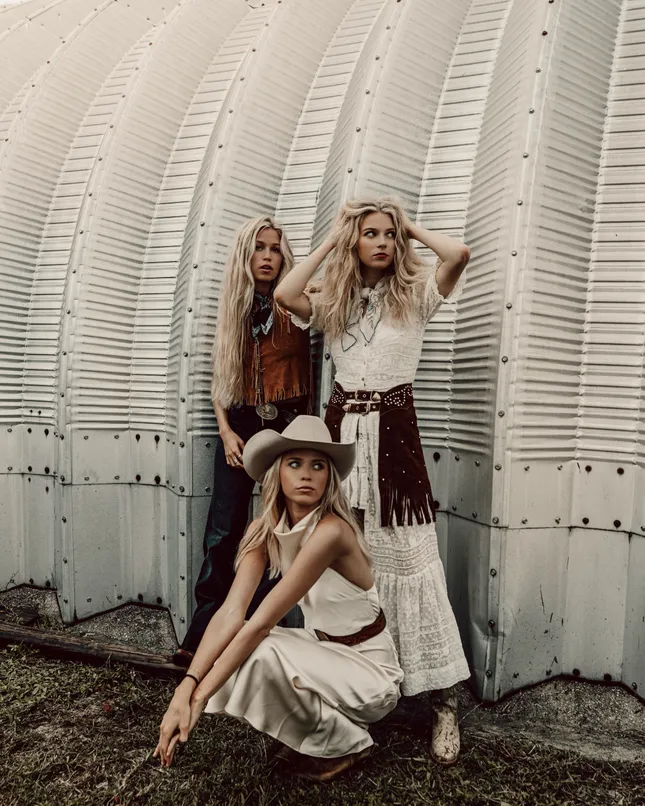 Warner Records  x  Castellows