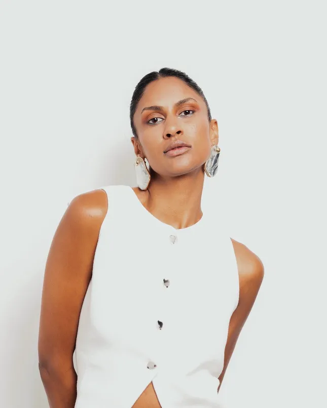 model digitals for samantha thambyah.