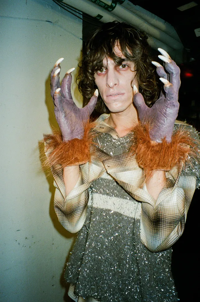 Gabe Gordon for Teeth Mag