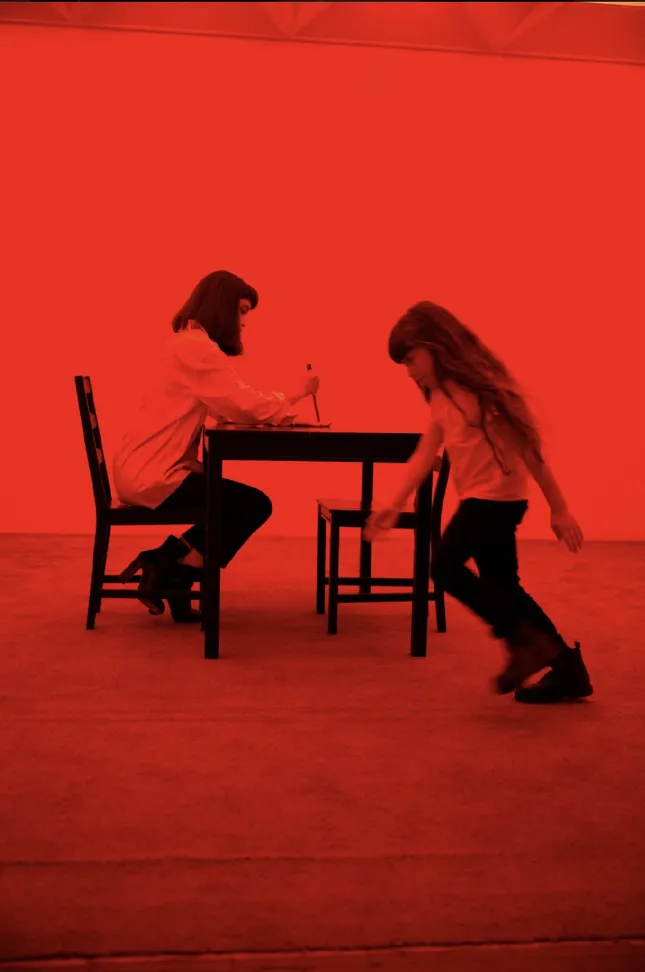 CROSSES ‘Invisible Hand’