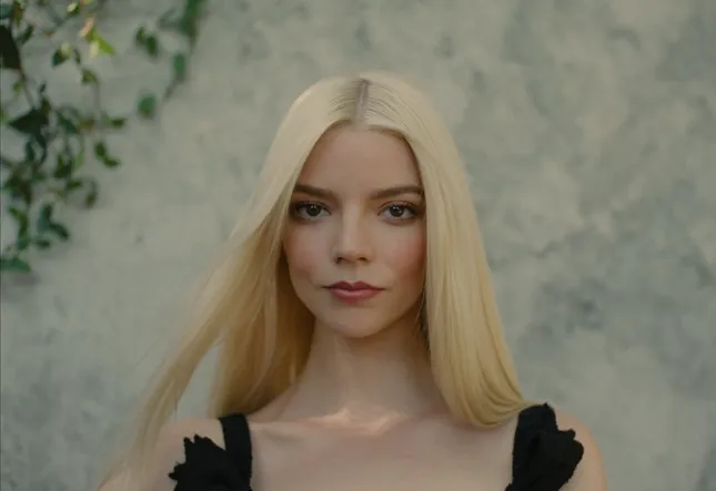 Anya Taylor-Joy x Elle