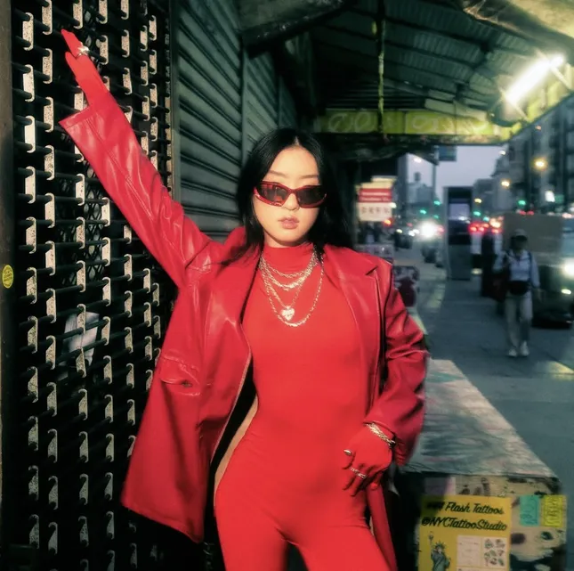 Vàng New York by Katia Temkin