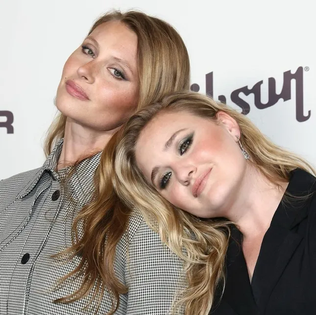 Aly &Aj Art of Elysium event