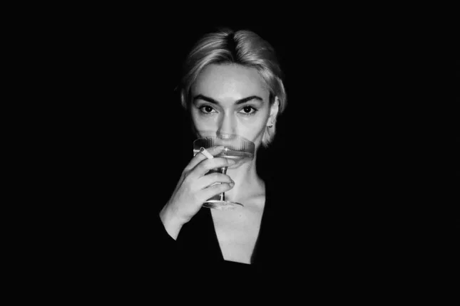 Cigarette & Confidence: The Dark Allure