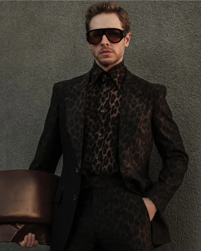 Josh Dallas x Número