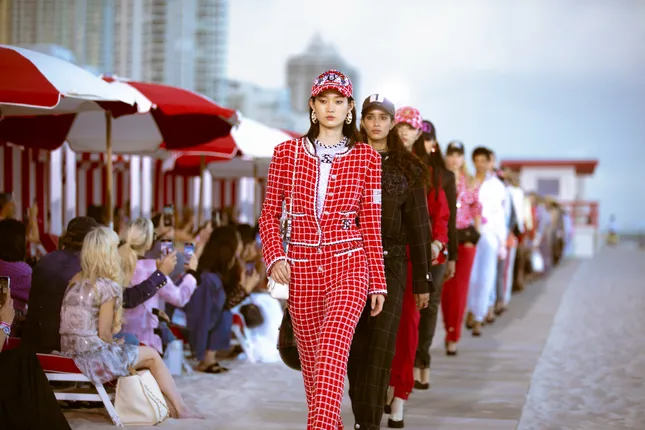 Chanel Cruise 2022/23 Replica Show Miami Beach